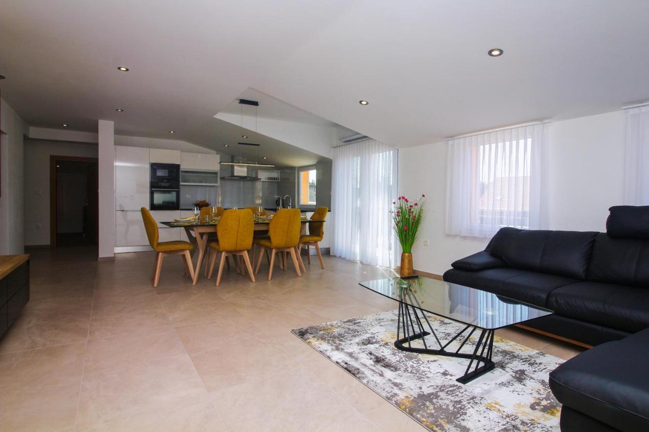 Grande Rosa Apartment Vrulje  Ngoại thất bức ảnh
