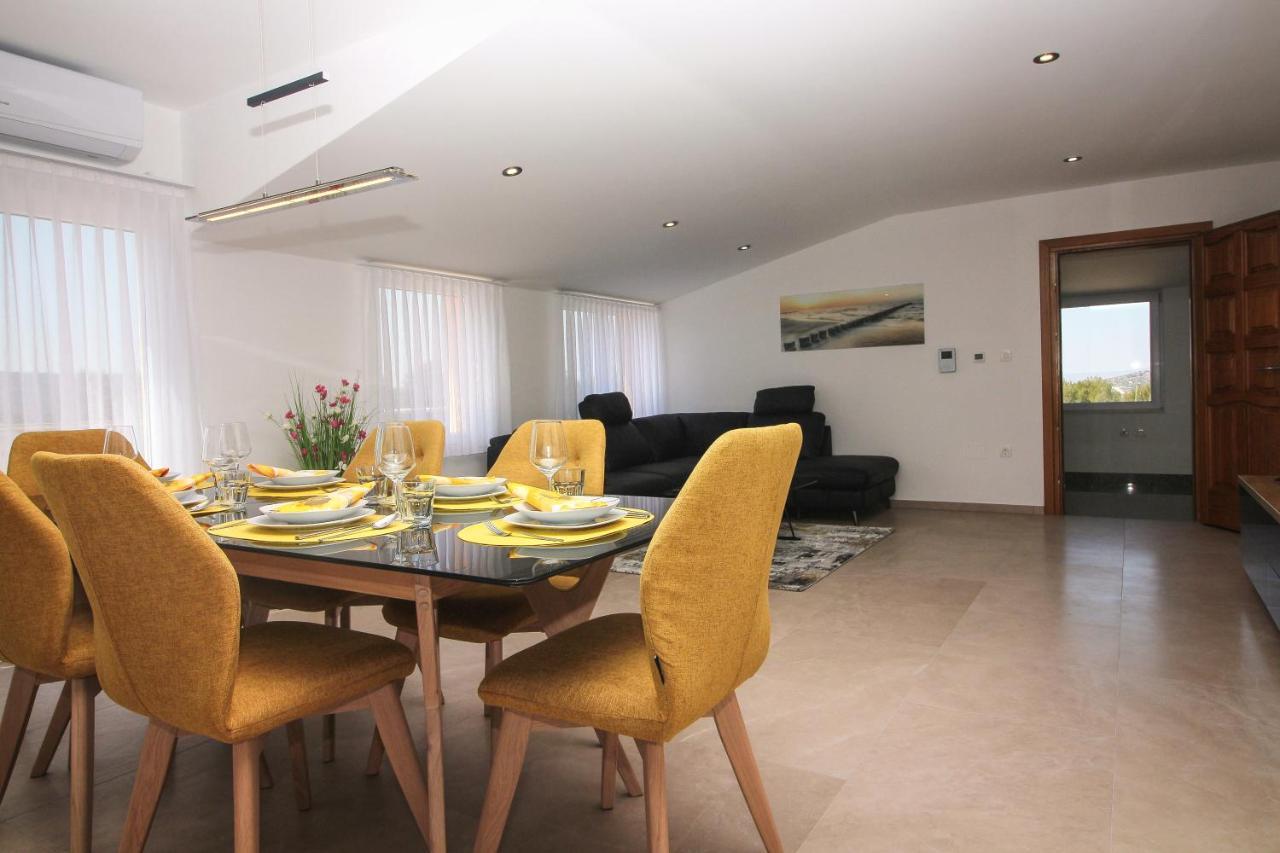Grande Rosa Apartment Vrulje  Ngoại thất bức ảnh