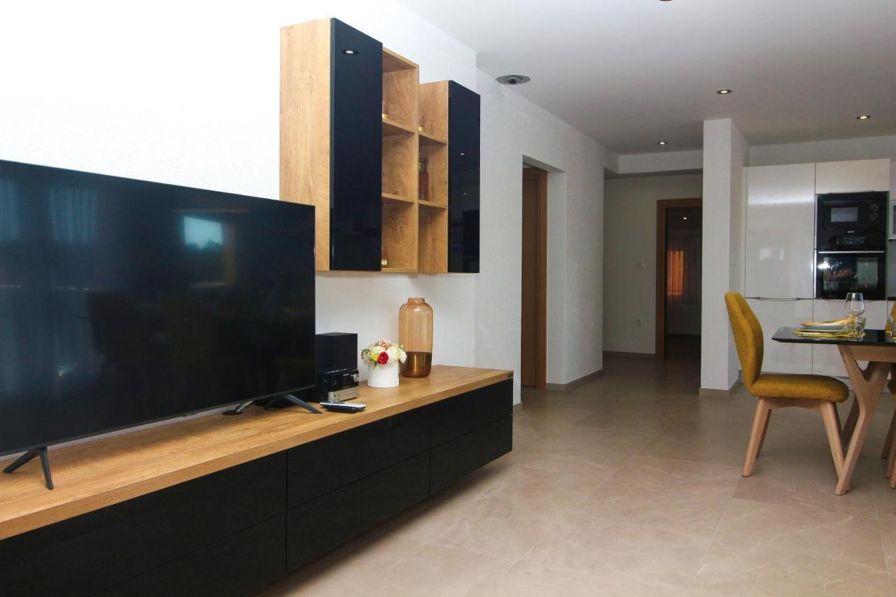 Grande Rosa Apartment Vrulje  Ngoại thất bức ảnh